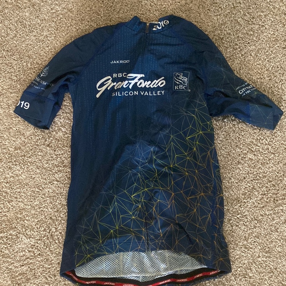 Jakroo Womens medium cycling shirt never worn!